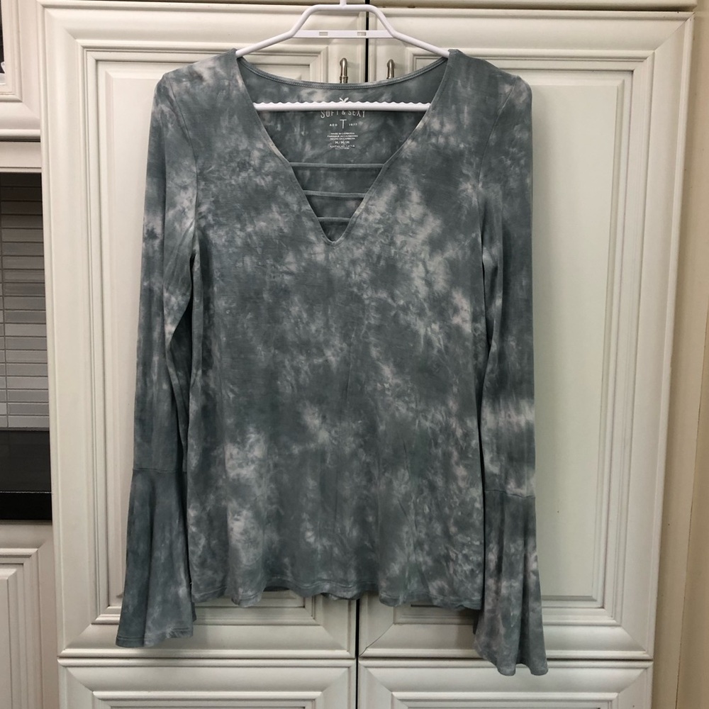 American Eagle “soft and sexy” women’s shirt